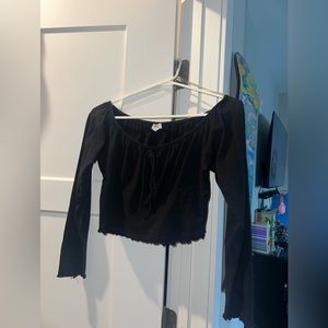 Black PacSun crop top blouse